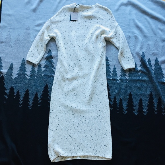 Knit wool dress - Picture 2 of 7